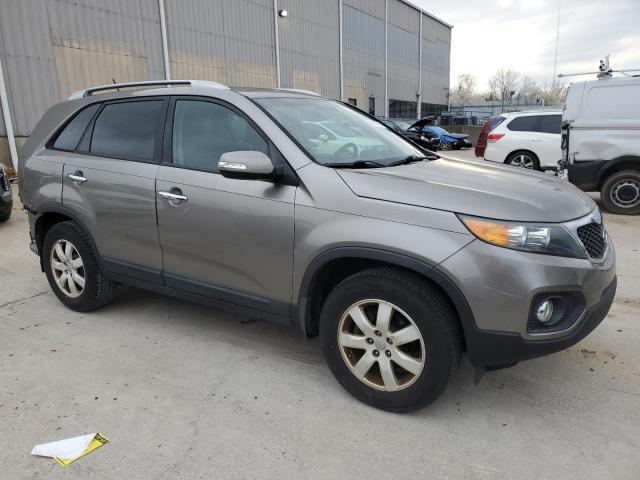 5XYKT3A69CG249593 - 2012 KIA SORENTO BASE SILVER photo 4