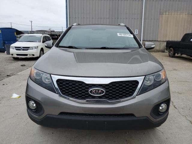 5XYKT3A69CG249593 - 2012 KIA SORENTO BASE SILVER photo 5