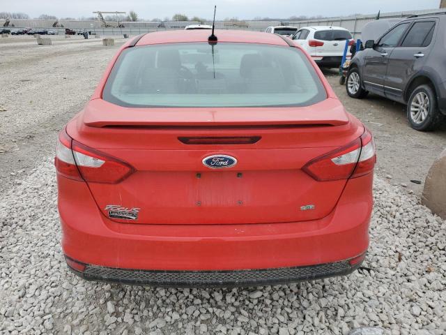 1FAHP3F28CL119819 - 2012 FORD FOCUS SE RED photo 6