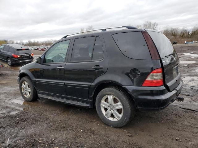 4JGAB75E05A530722 - 2005 MERCEDES-BENZ ML 500 BLACK photo 2