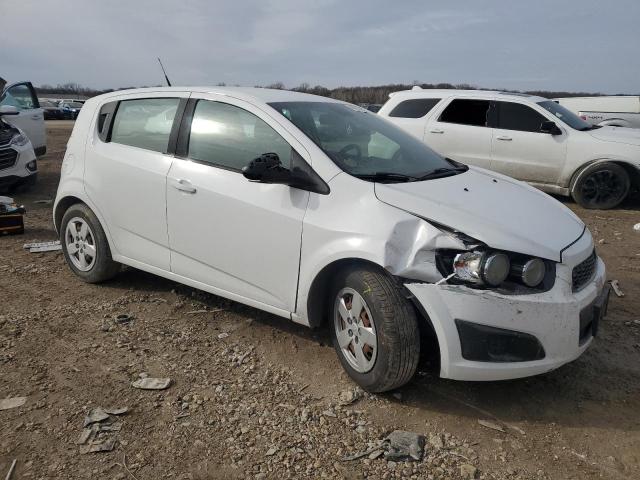 1G1JA6SHXD4228652 - 2013 CHEVROLET SONIC LS WHITE photo 4