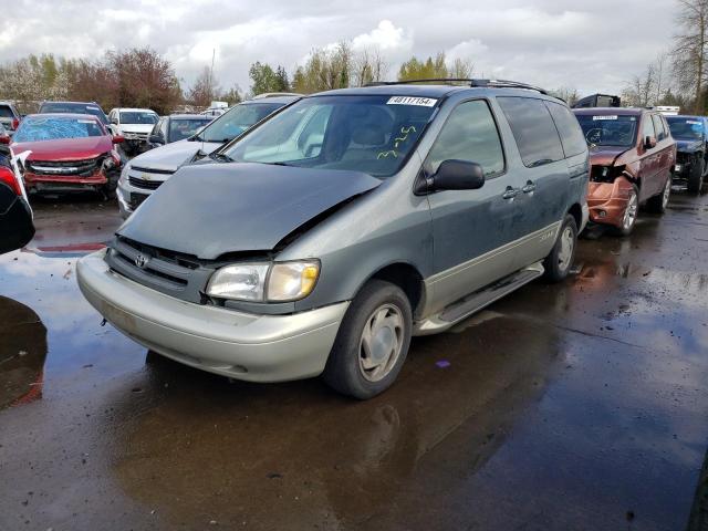 1998 TOYOTA SIENNA LE, 