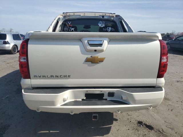 3GNTKGE79DG265935 - 2013 CHEVROLET AVALANCHE LTZ WHITE photo 6