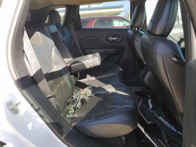 1C4PJMBB2GW176413 - 2016 JEEP CHEROKEE TRAILHAWK WHITE photo 11