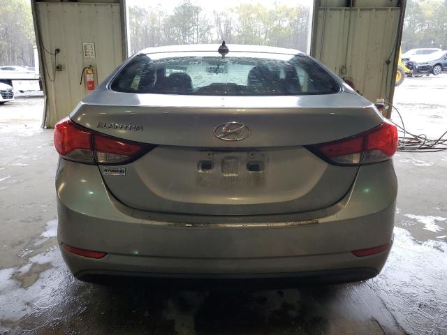 5NPDH4AE9GH730823 - 2016 HYUNDAI ELANTRA SE SILVER photo 6