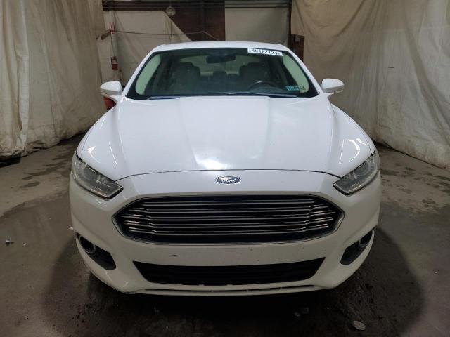 3FA6P0T97GR234037 - 2016 FORD FUSION SE WHITE photo 5