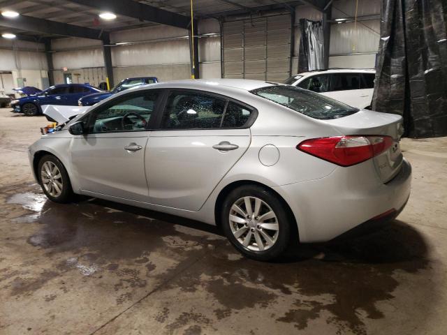 KNAFX4A65F5415372 - 2015 KIA FORTE LX SILVER photo 2