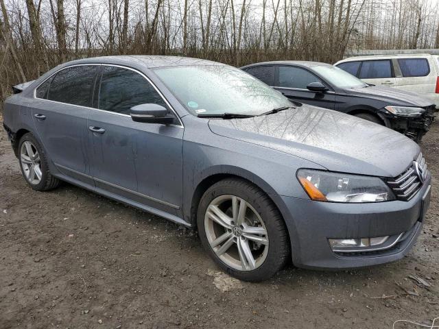 1VWCV7A34FC060576 - 2015 VOLKSWAGEN PASSAT SEL CHARCOAL photo 4