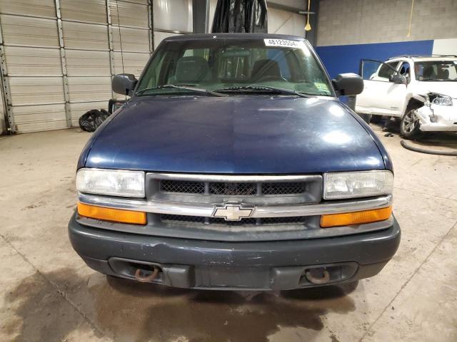 1GCDT19W41K173550 - 2001 CHEVROLET S TRUCK S10 BLUE photo 5