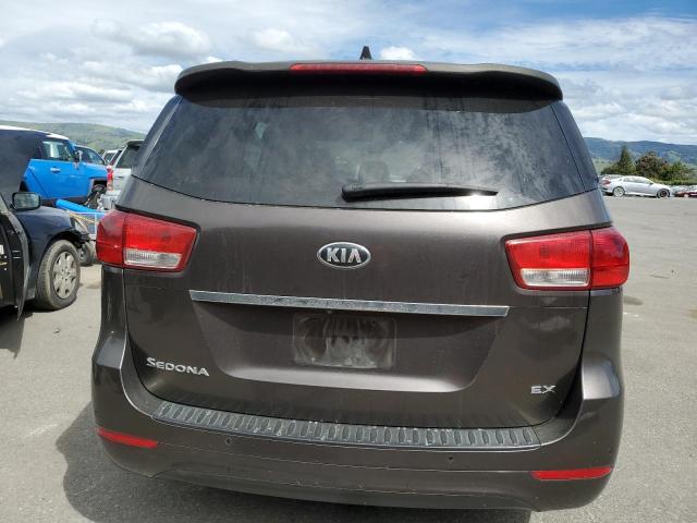 KNDMC5C10F6025917 - 2015 KIA SEDONA EX BROWN photo 6