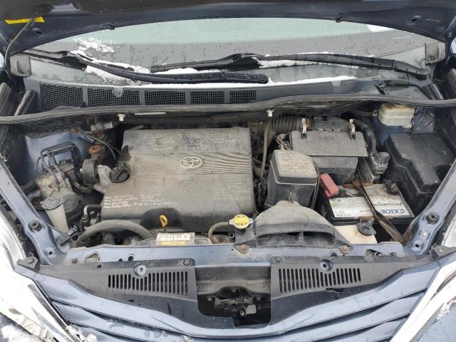 5TDKK3DC2FS643867 - 2015 TOYOTA SIENNA LE BLUE photo 12