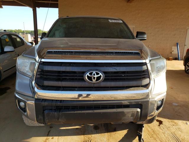 5TFDW5F18FX418352 - 2015 TOYOTA TUNDRA CREWMAX SR5 SILVER photo 5