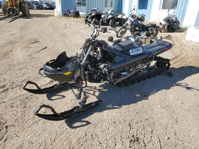 2BPSTJMA1MV000438 - 2021 SKI DOO SUMMIT X BLACK photo 2