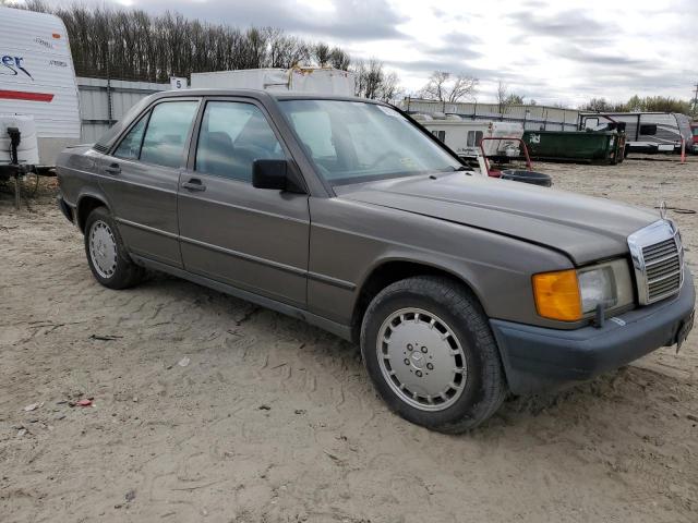 WDBDA28D3HF401681 - 1987 MERCEDES-BENZ 190 E 2.3 GRAY photo 4