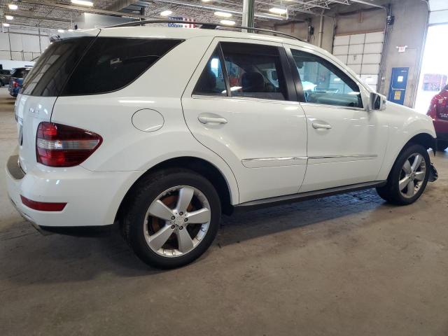 4JGBB8GB1BA695428 - 2011 MERCEDES-BENZ ML 350 4MATIC WHITE photo 3