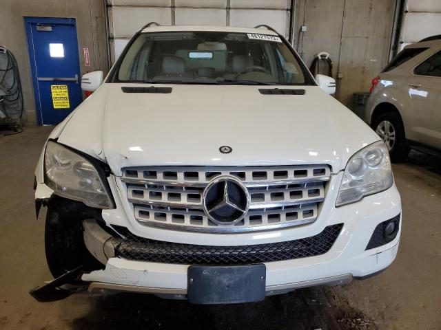 4JGBB8GB1BA695428 - 2011 MERCEDES-BENZ ML 350 4MATIC WHITE photo 5
