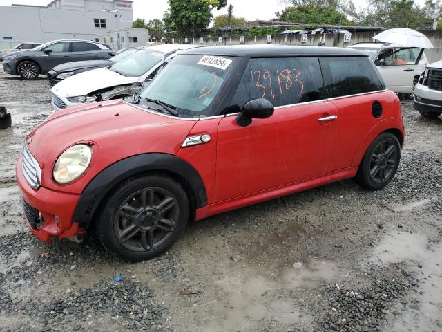 2011 MINI COOPER, 