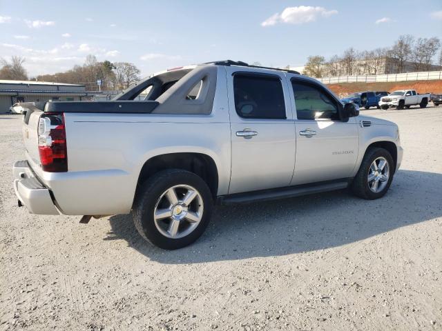 3GNMCFE09CG176427 - 2012 CHEVROLET AVALANCHE LT SILVER photo 3