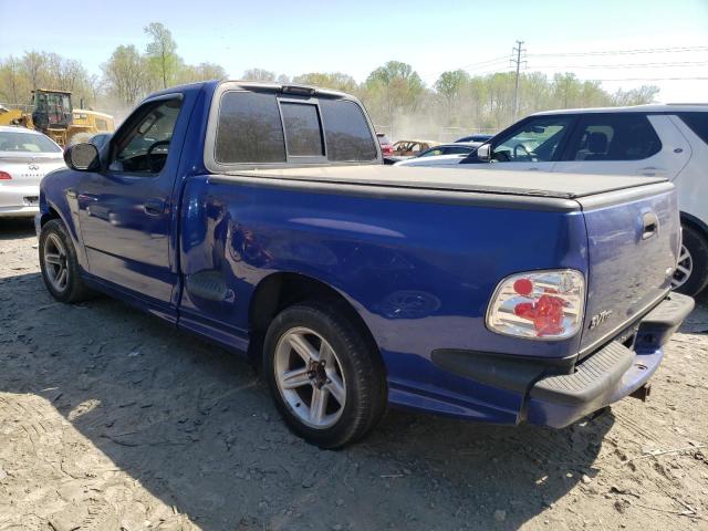 2FTRF07304CA59084 - 2004 FORD F150 SVT LIGHTNING BLUE photo 2