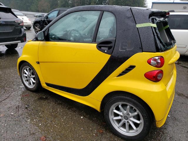 WMEEJ9AA4FK829831 - 2015 SMART FORTWO YELLOW photo 2