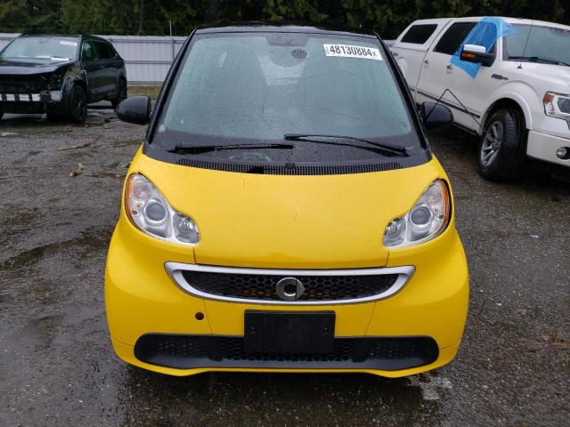 WMEEJ9AA4FK829831 - 2015 SMART FORTWO YELLOW photo 5