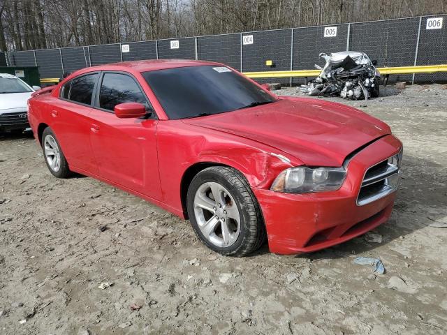 2C3CDXBG8CH213528 - 2012 DODGE CHARGER SE RED photo 4