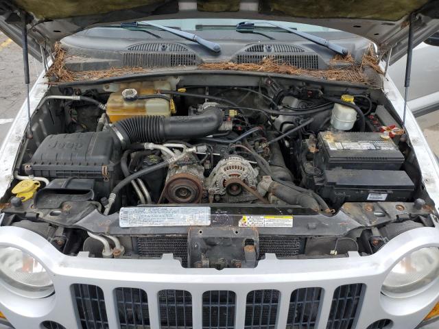 1J4GL48K26W184716 - 2006 JEEP LIBERTY SPORT SILVER photo 11