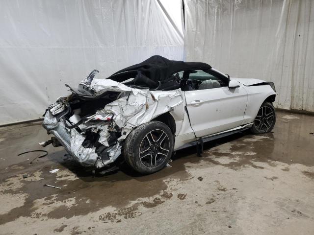 1FATP8UH6N5119226 - 2022 FORD MUSTANG WHITE photo 3