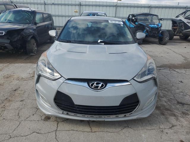 KMHTC6AD5DU155999 - 2013 HYUNDAI VELOSTER SILVER photo 5
