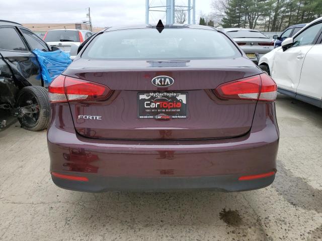 3KPFL4A75JE208324 - 2018 KIA FORTE LX BURGUNDY photo 6