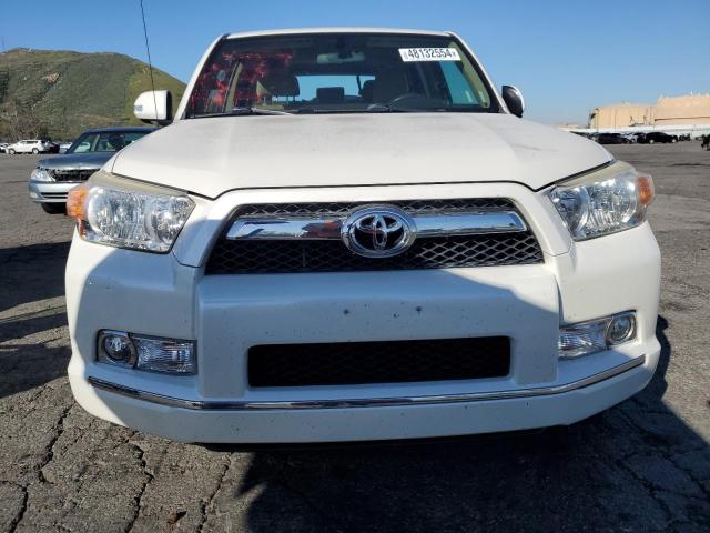 JTEZU5JR1A5006878 - 2010 TOYOTA 4RUNNER SR5 WHITE photo 5