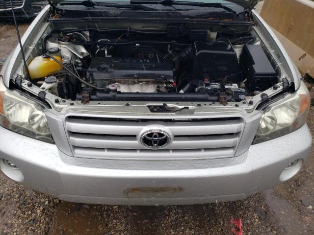 JTEDD21A640099692 - 2004 TOYOTA HIGHLANDER SILVER photo 11