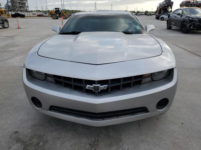 2G1FA1E36D9193453 - 2013 CHEVROLET CAMARO LS SILVER photo 5