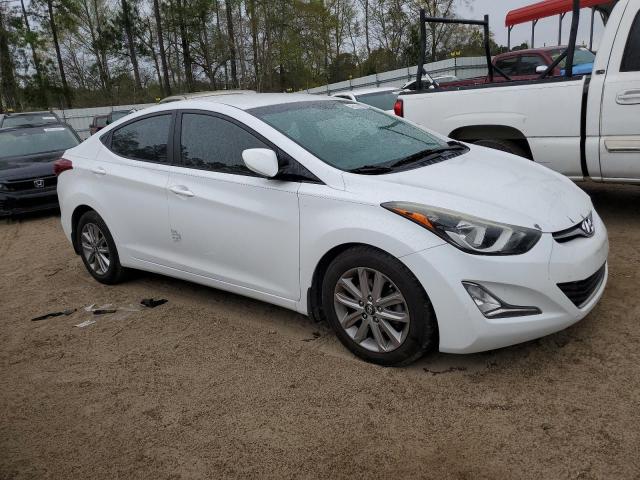 5NPDH4AE9GH655069 - 2016 HYUNDAI ELANTRA SE WHITE photo 4