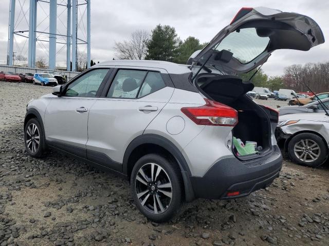 3N1CP5CU7KL482916 - 2019 NISSAN KICKS S SILVER photo 2