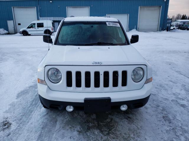 1C4NJRFB2ED809757 - 2014 JEEP PATRIOT LATITUDE WHITE photo 5