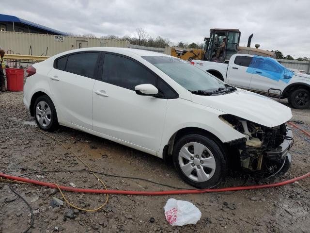 3KPFK4A7XHE051290 - 2017 KIA FORTE LX WHITE photo 4