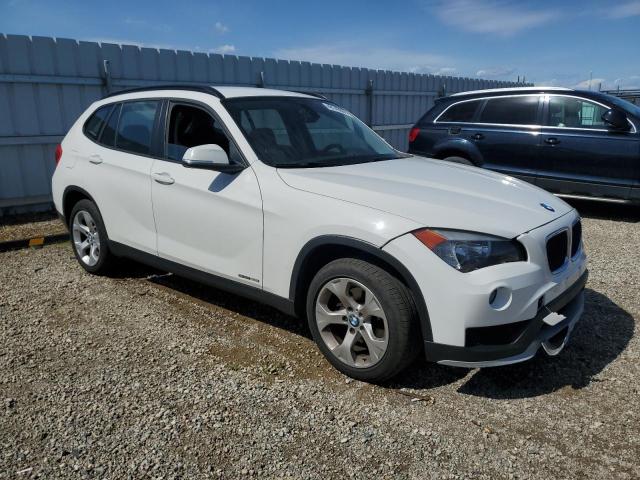 WBAVM1C52FV317410 - 2015 BMW X1 SDRIVE28I WHITE photo 4