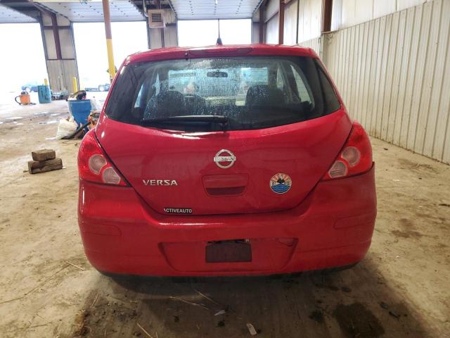 3N1BC13E29L400500 - 2009 NISSAN VERSA S RED photo 6