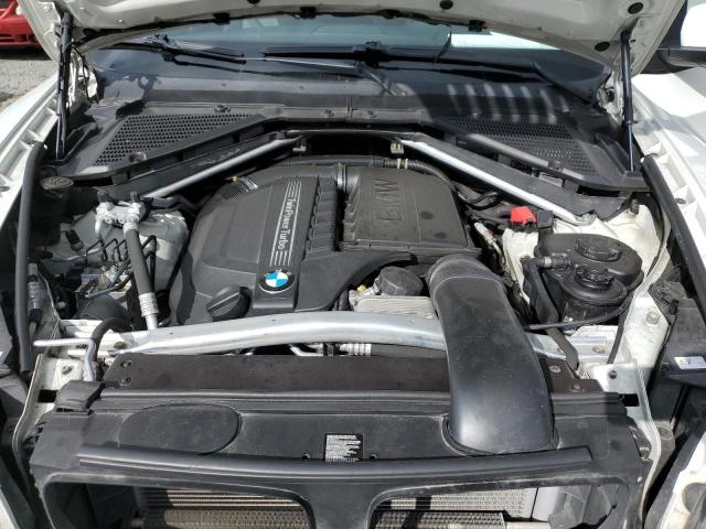 5UXZV4C56CL752522 - 2012 BMW X5 XDRIVE35I WHITE photo 11