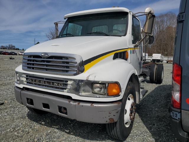 2FZACGAK04AM32251 - 2004 STERLING TRUCK ACTERRA WHITE photo 2