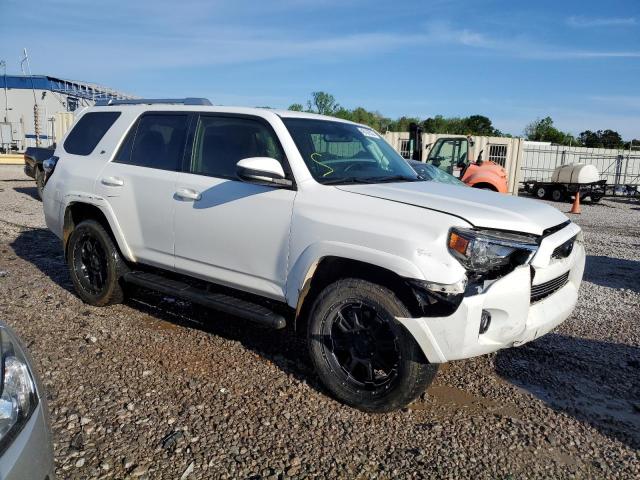 JTEBU5JR2H5467969 - 2017 TOYOTA 4RUNNER SR5/SR5 PREMIUM WHITE photo 4