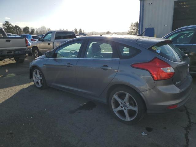 1FAHP3N22CL175191 - 2012 FORD FOCUS TITANIUM GRAY photo 2