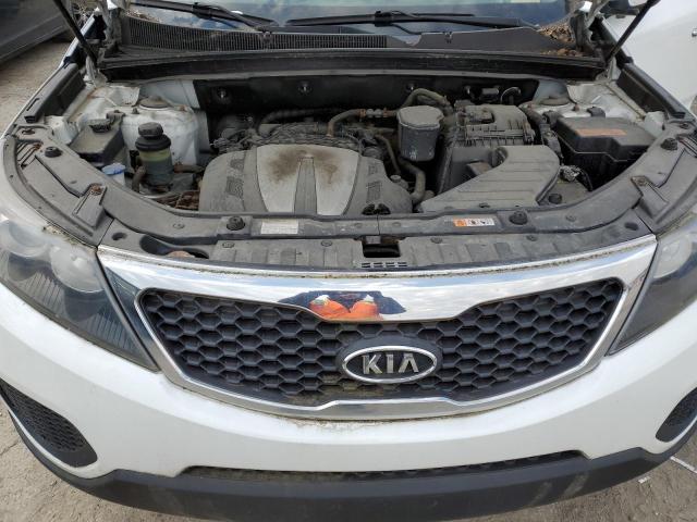 5XYKT4A29DG372766 - 2013 KIA SORENTO LX WHITE photo 11