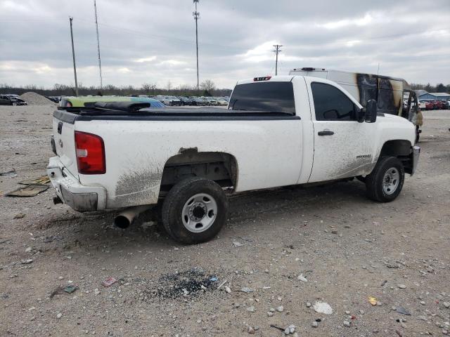 1GCHK24637E565069 - 2007 CHEVROLET silverado K2500 HEAVY DUTY WHITE photo 3