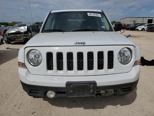 1C4NJPFA4GD621126 - 2016 JEEP PATRIOT LATITUDE WHITE photo 5