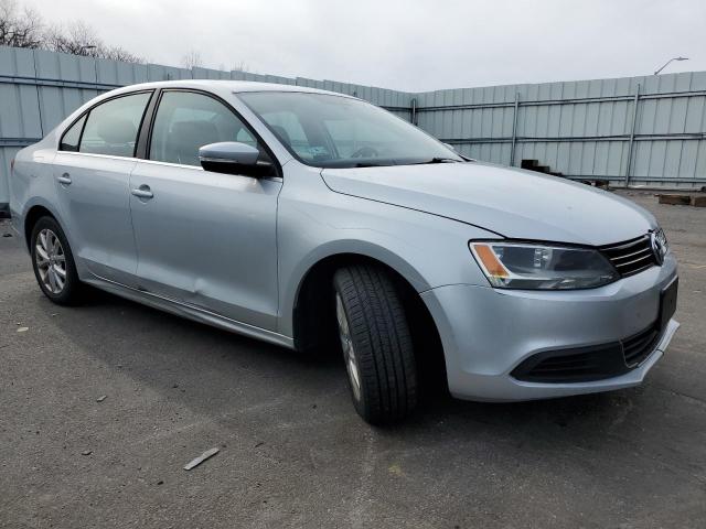 3VWD17AJ6EM440238 - 2014 VOLKSWAGEN JETTA SE SILVER photo 4