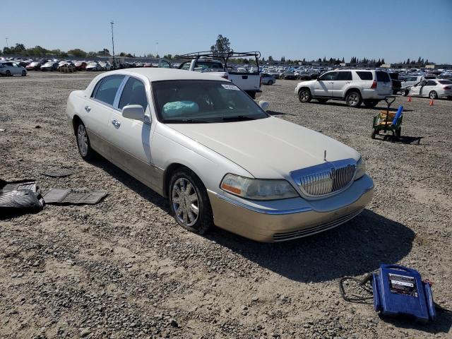 1LNHM83WX4Y652729 - 2004 LINCOLN TOWN CAR ULTIMATE WHITE photo 4