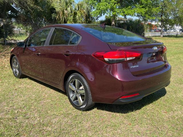 3KPFL4A71JE248254 - 2018 KIA FORTE LX BURGUNDY photo 3