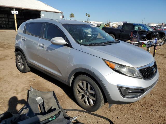 KNDPB3AC1F7714366 - 2015 KIA SPORTAGE LX SILVER photo 4